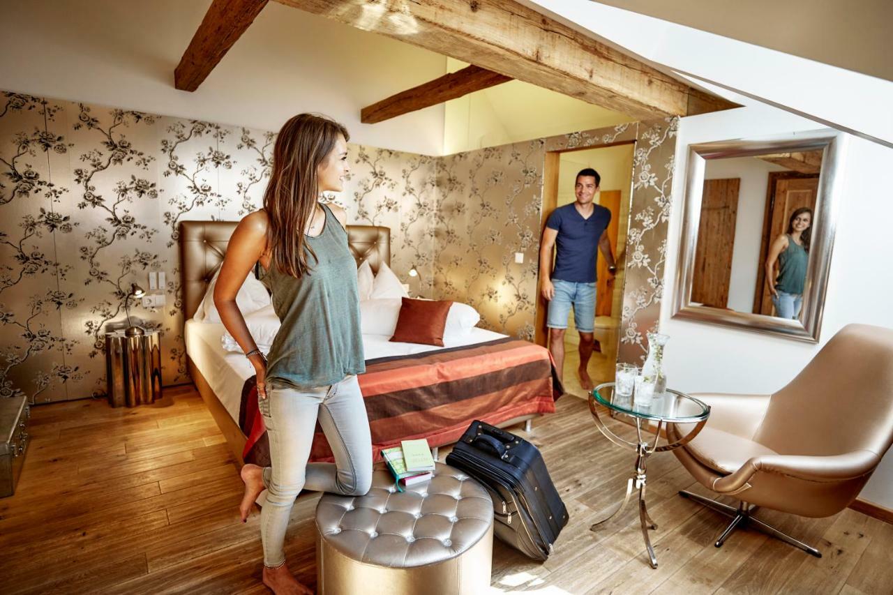 גומפולדסקירשן Hotel Landhaus Moserhof מראה חיצוני תמונה